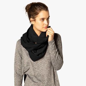 BEYOND YOGA BLACK INFINITY SCARF IN BLACK NEW NO TAGS